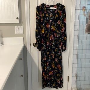 Long sleeve, maxi dress, light weight fabric